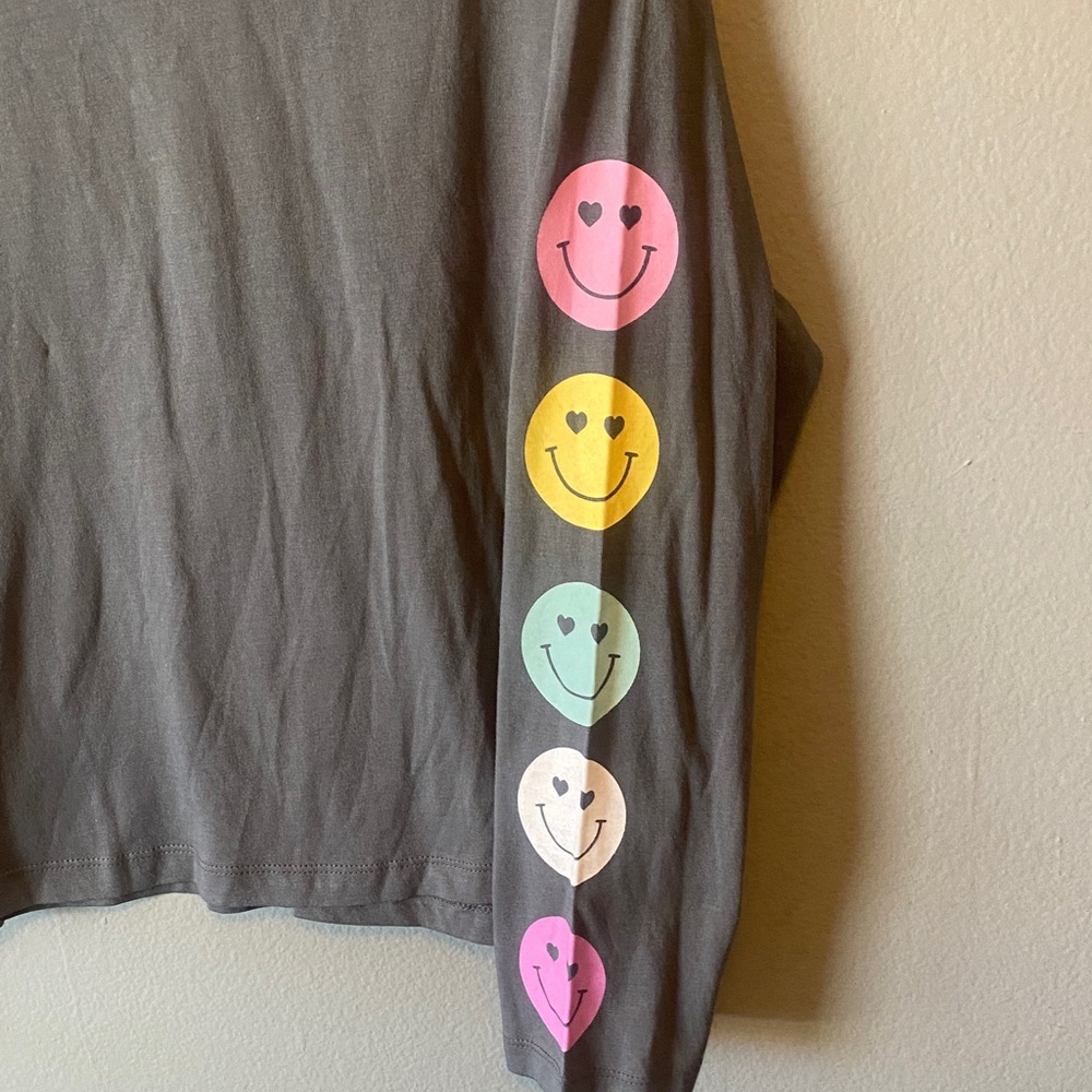 NWT Grey Long Sleeve Tee with Colorful Smiley Sleeve Cotton/Modal - Picture 3 of 10
